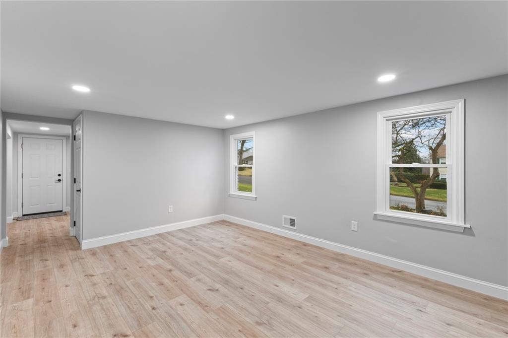 190 South Cobble Hill Road, Warwick