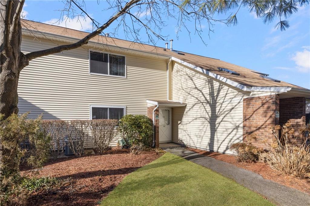 905 Halifax Drive, Unit#905, Warwick