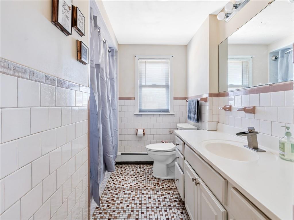 24 Calumet Avenue, Johnston