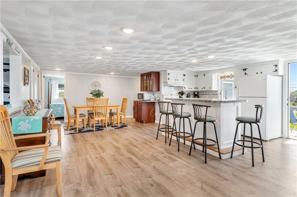 27 Holden Road, South Kingstown