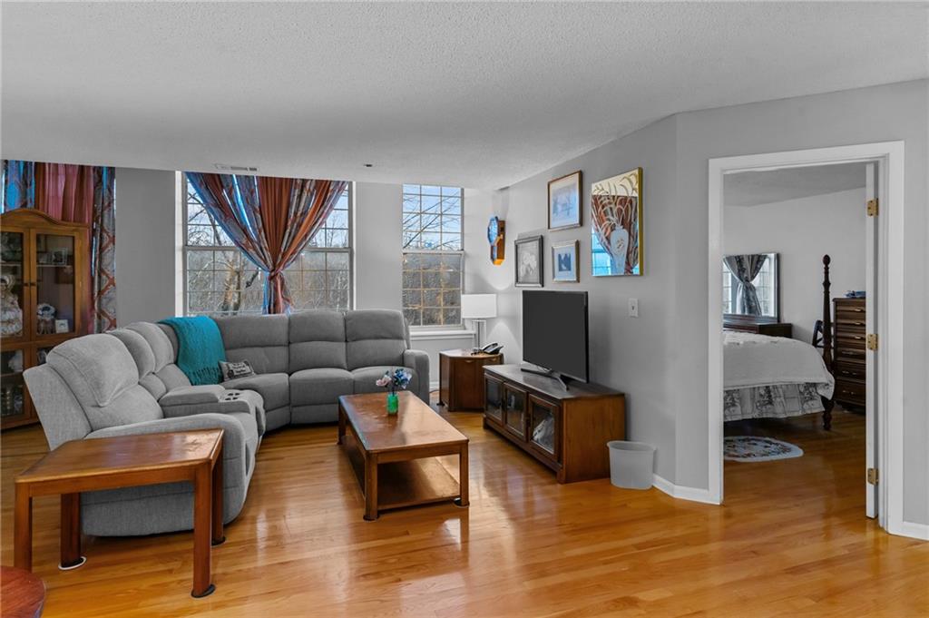 2 School Street, Unit#430, Lincoln