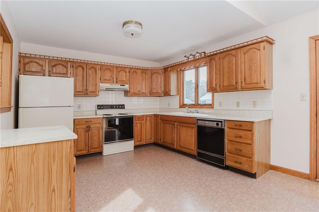 121 Kenyon Road, Tiverton