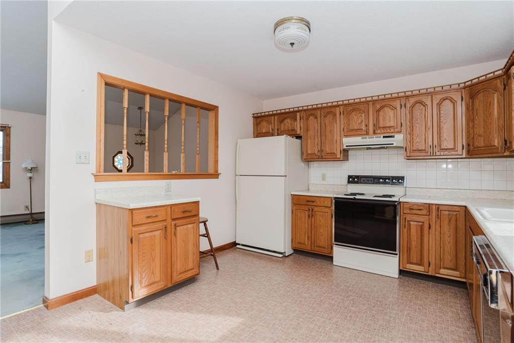 121 Kenyon Road, Tiverton