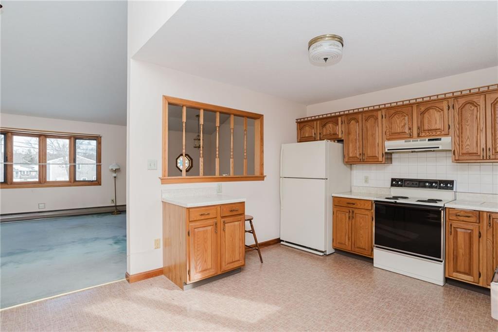 121 Kenyon Road, Tiverton