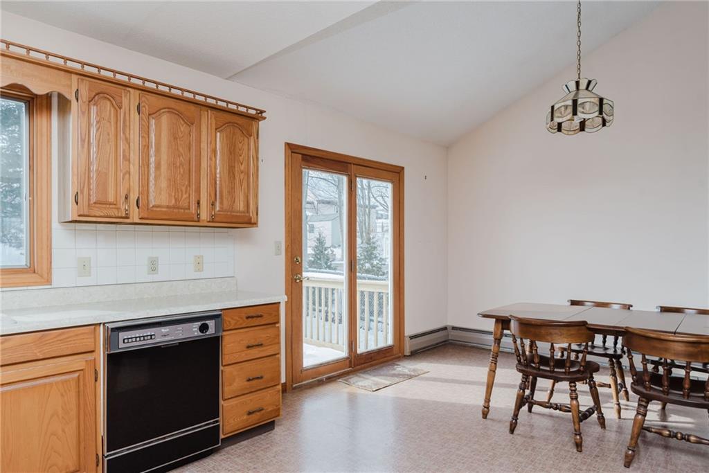 121 Kenyon Road, Tiverton