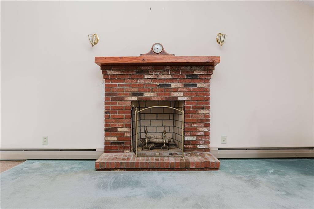 121 Kenyon Road, Tiverton