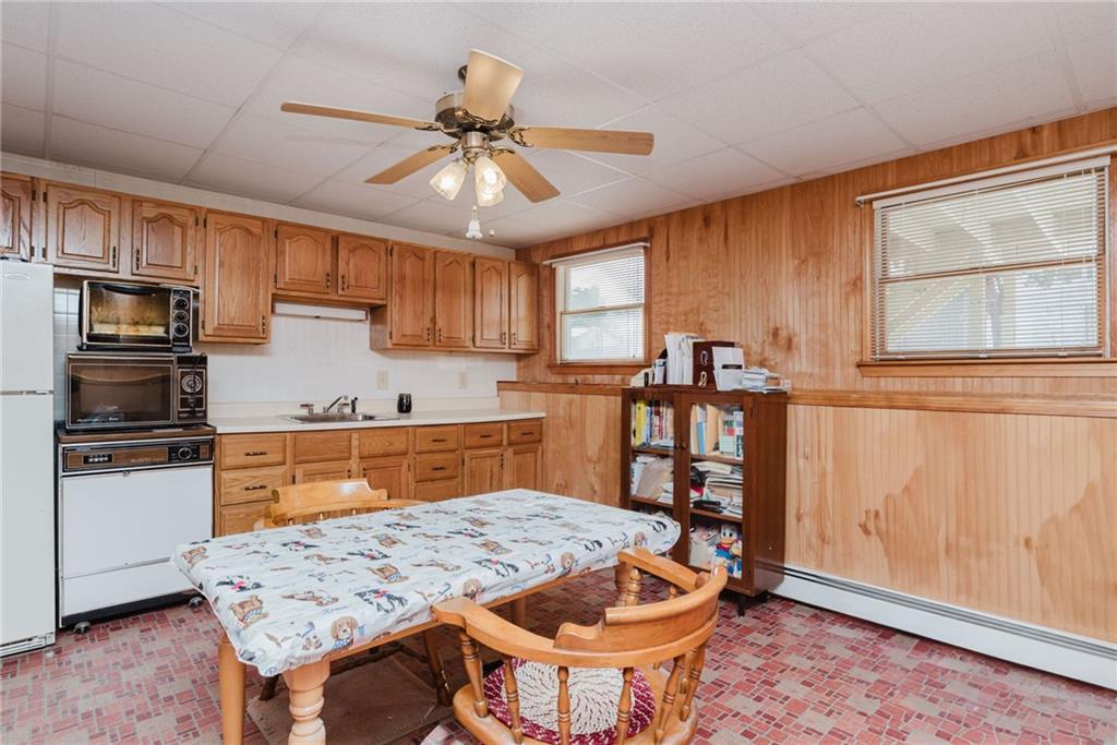 121 Kenyon Road, Tiverton