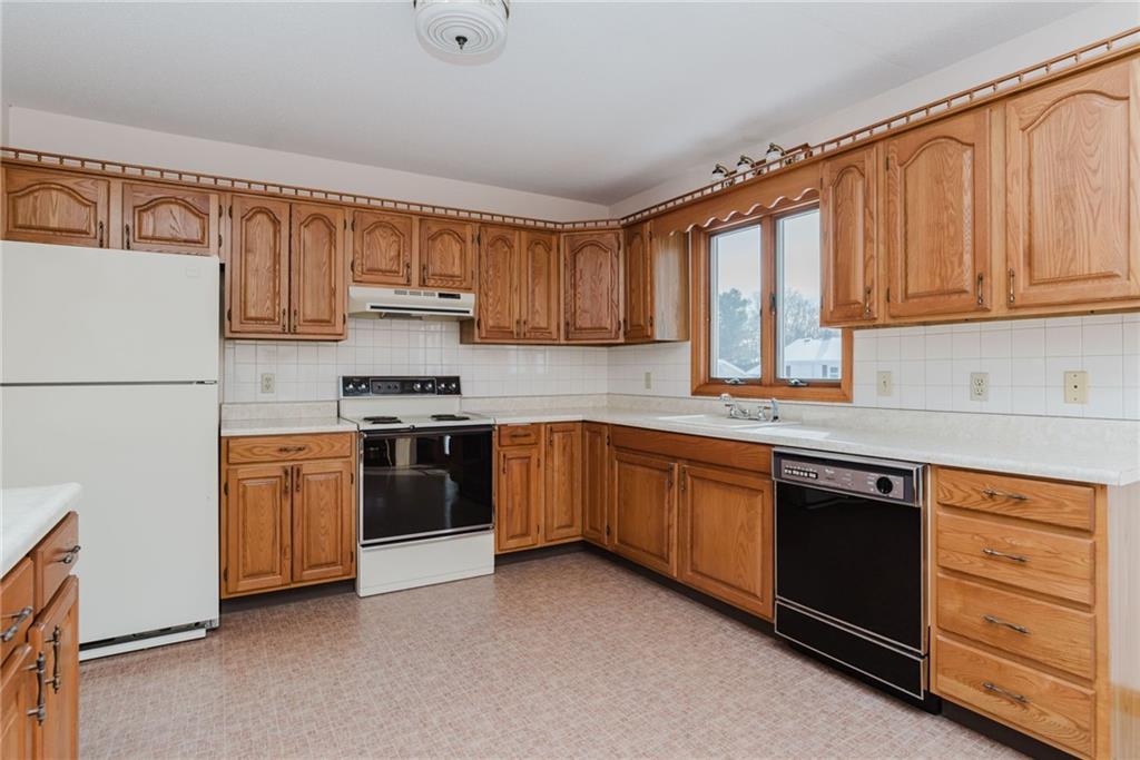 121 Kenyon Road, Tiverton