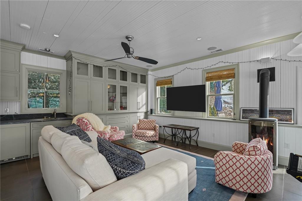 298 Rumstick Road, Barrington