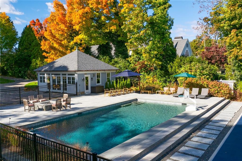 298 Rumstick Road, Barrington