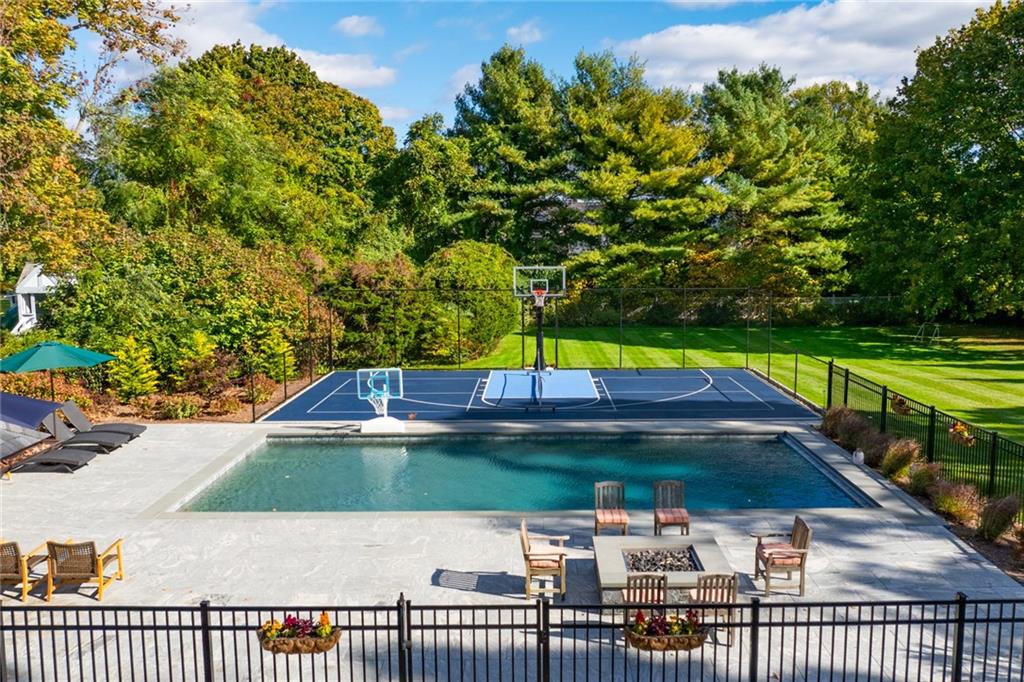 298 Rumstick Road, Barrington