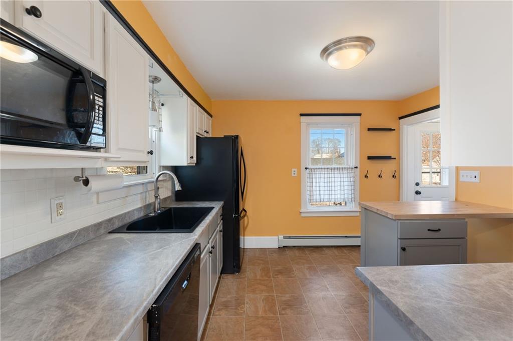 87 Blodgett Avenue, Pawtucket