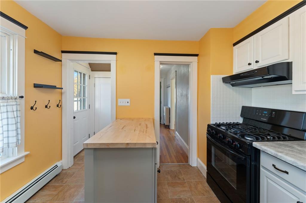 87 Blodgett Avenue, Pawtucket