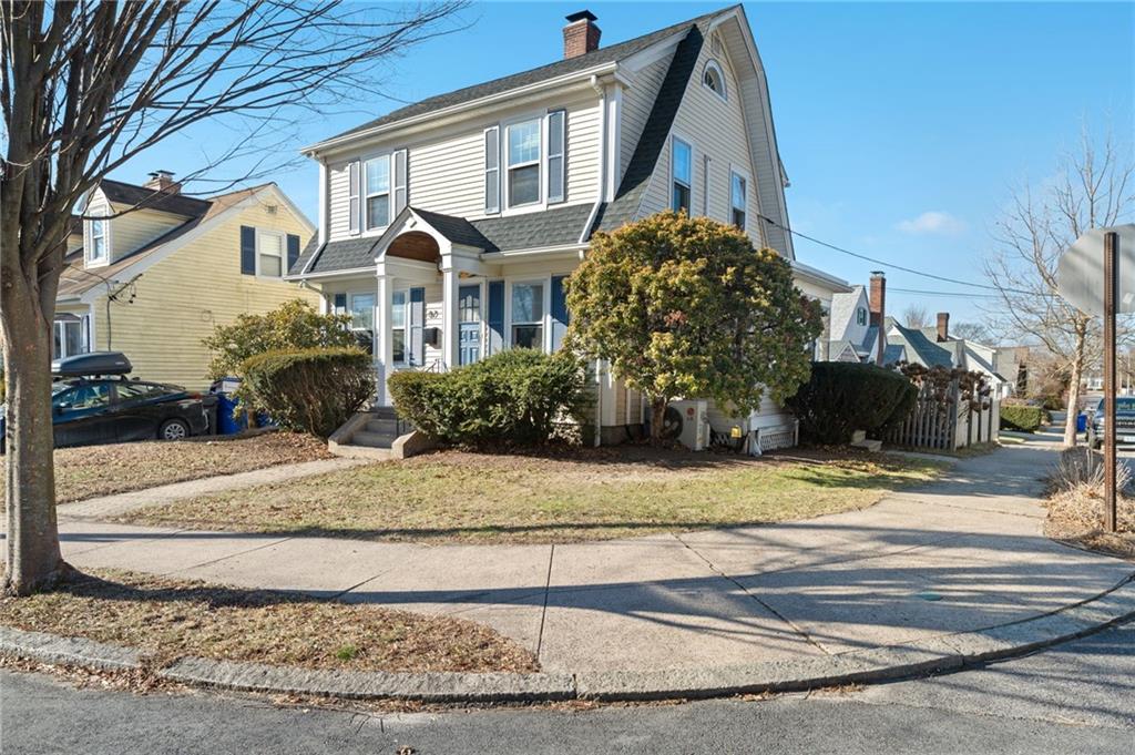 87 Blodgett Avenue, Pawtucket