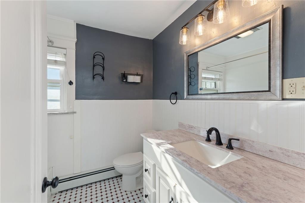 87 Blodgett Avenue, Pawtucket