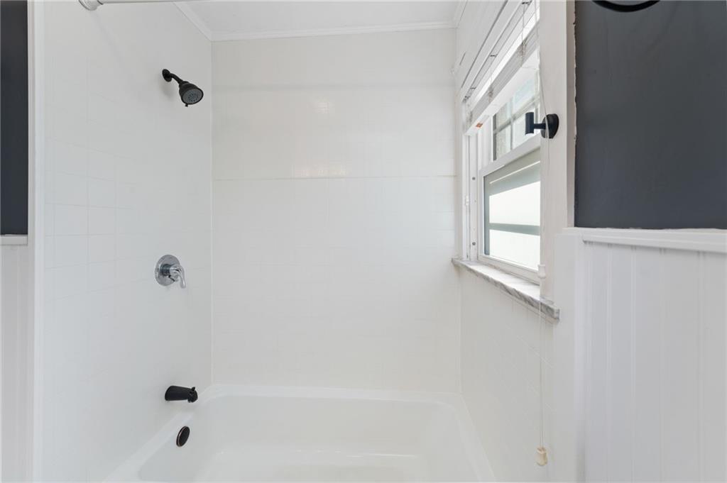 87 Blodgett Avenue, Pawtucket