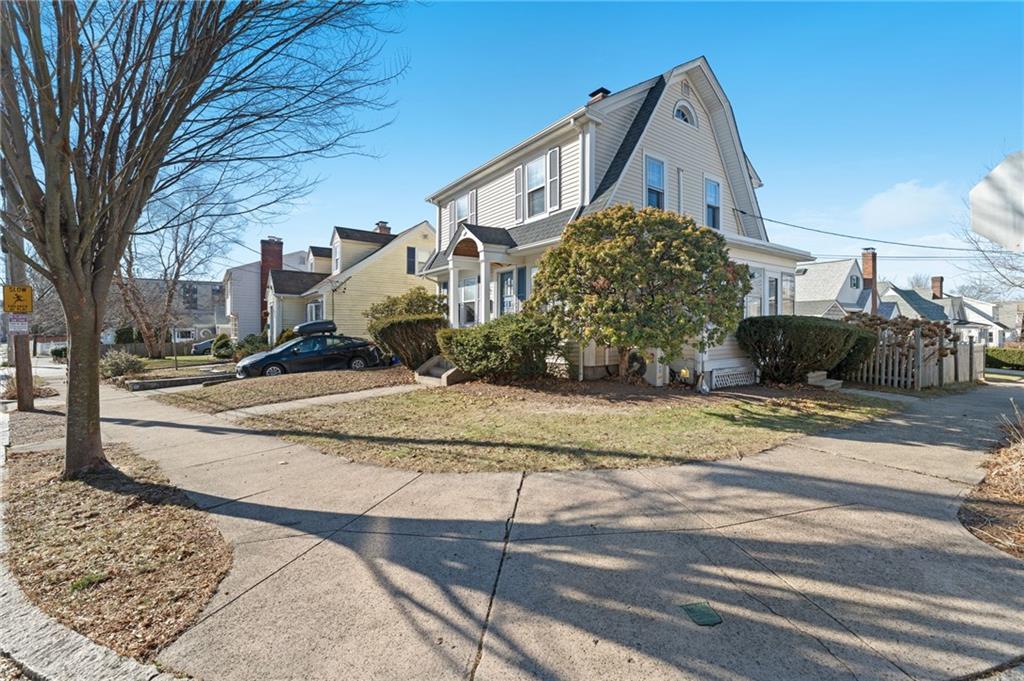 87 Blodgett Avenue, Pawtucket
