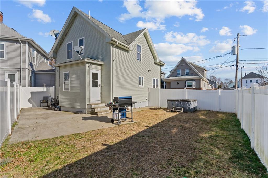 8 Willow Street, Johnston