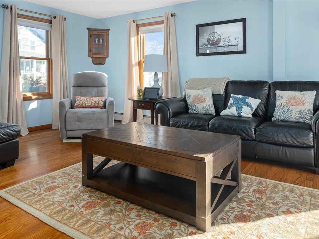 186 Center Avenue, Middletown
