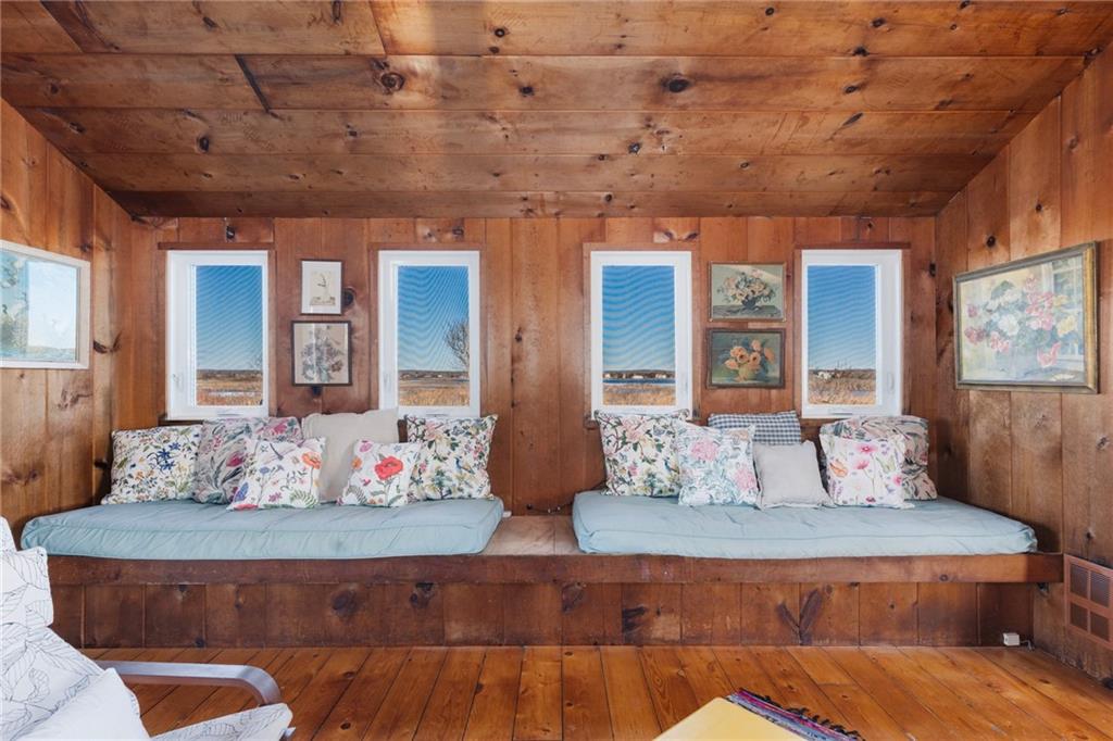 753 Charlestown Beach Road, Charlestown