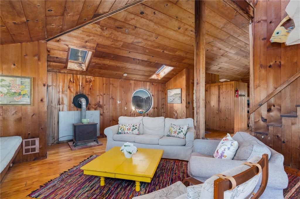753 Charlestown Beach Road, Charlestown