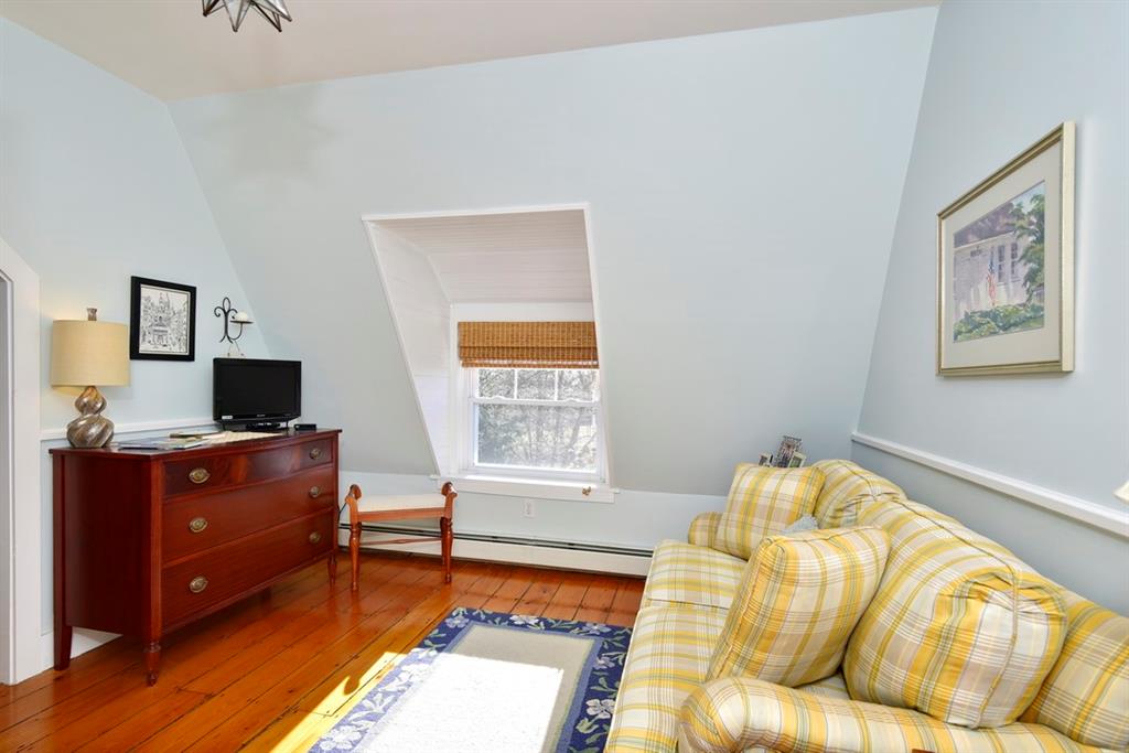 430 Ocean Road, Narragansett