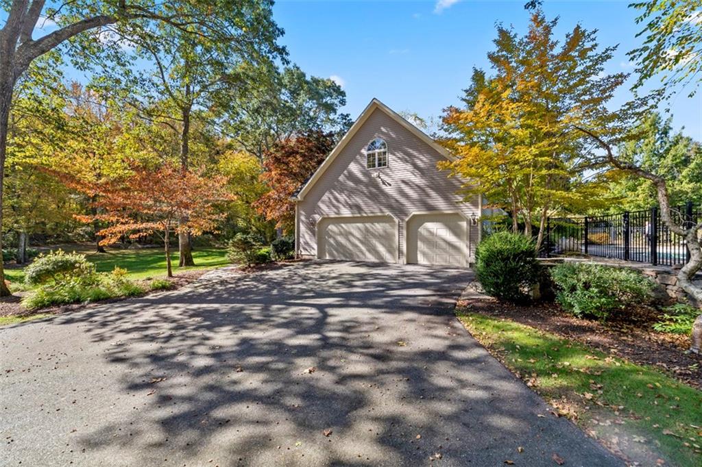 273 Finch Lane, North Kingstown