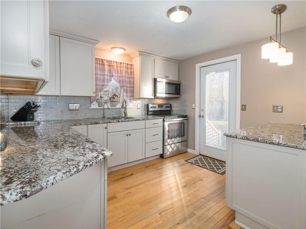 275 Carolina Back Road, Charlestown