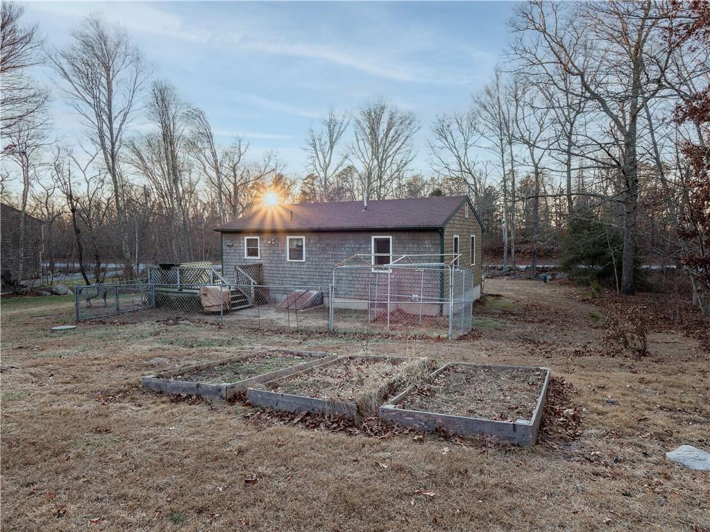 275 Carolina Back Road, Charlestown