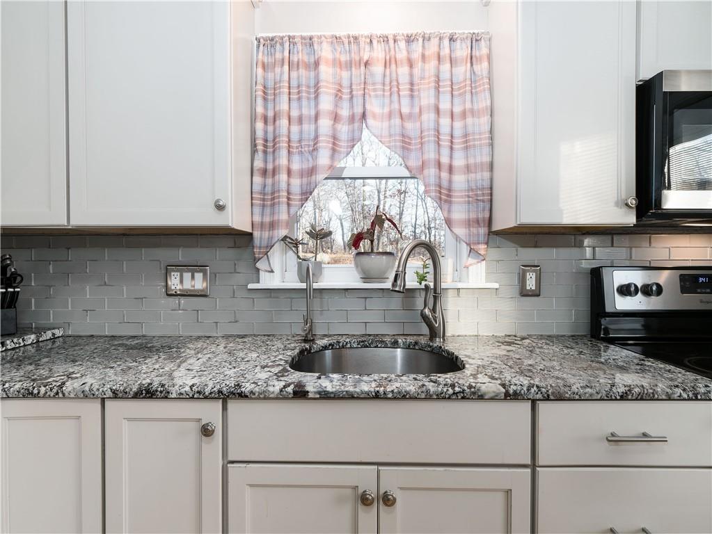 275 Carolina Back Road, Charlestown