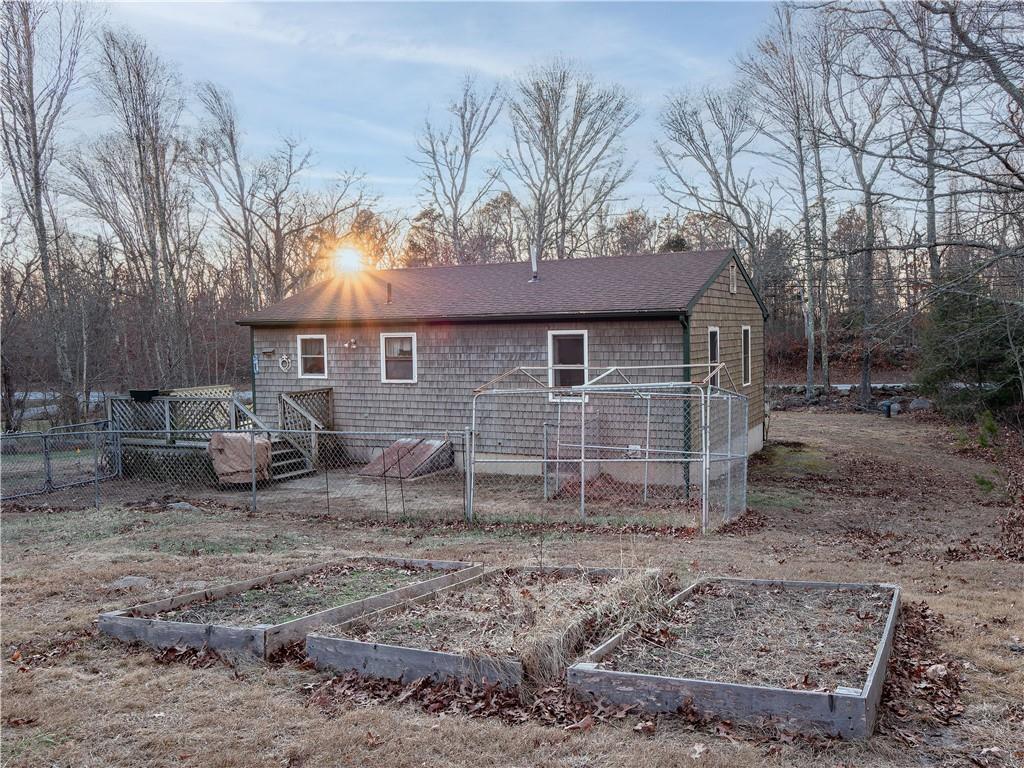 275 Carolina Back Road, Charlestown