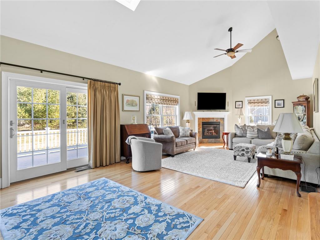 24 Hamilton Farm Road, North Kingstown