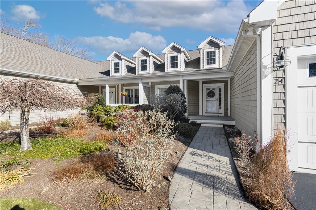 24 Hamilton Farm Road, North Kingstown