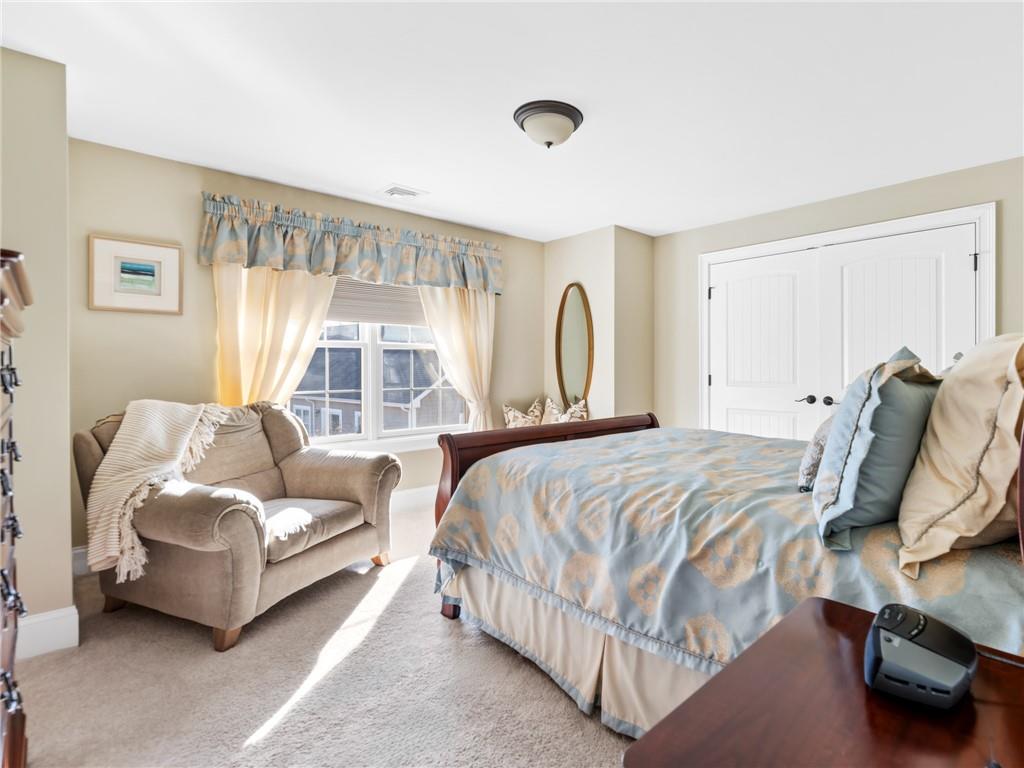 24 Hamilton Farm Road, North Kingstown