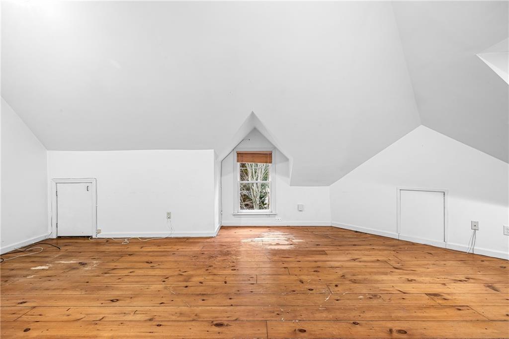 670 Boston Neck Road, Narragansett