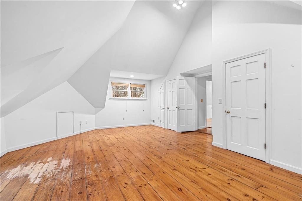 670 Boston Neck Road, Narragansett