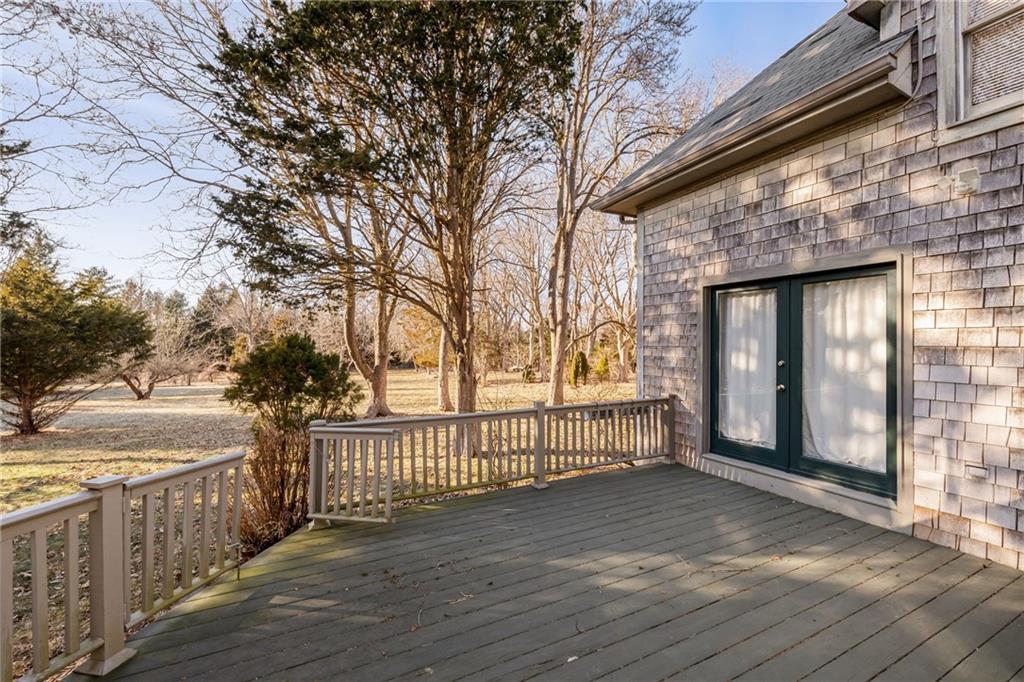 670 Boston Neck Road, Narragansett