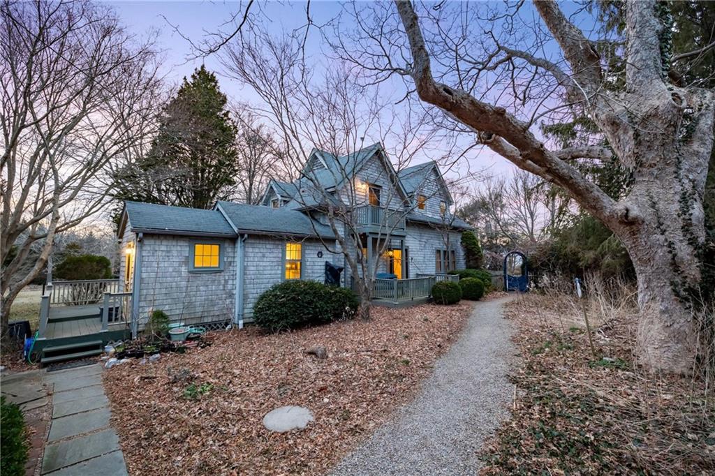 670 Boston Neck Road, Narragansett