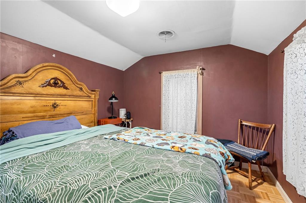 670 Boston Neck Road, Narragansett