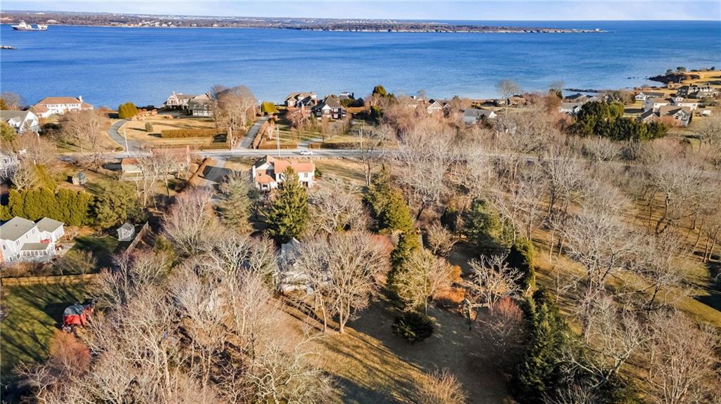 670 Boston Neck Road, Narragansett