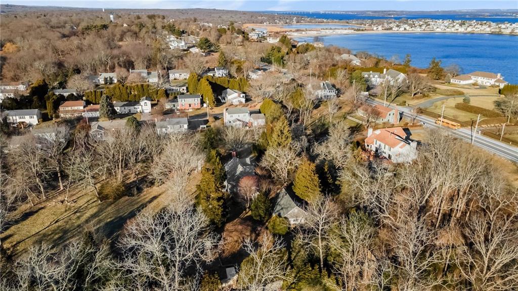 670 Boston Neck Road, Narragansett