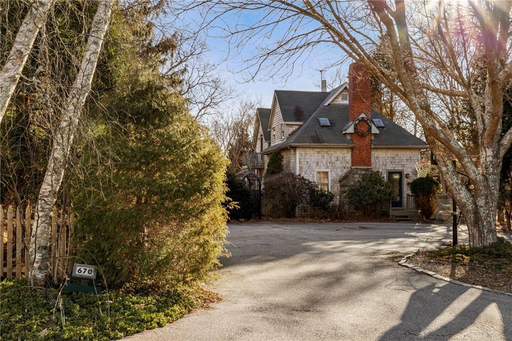 670 Boston Neck Road, Narragansett