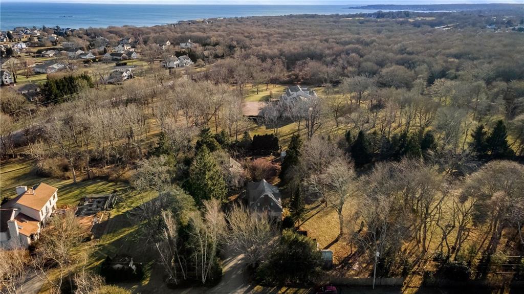 670 Boston Neck Road, Narragansett