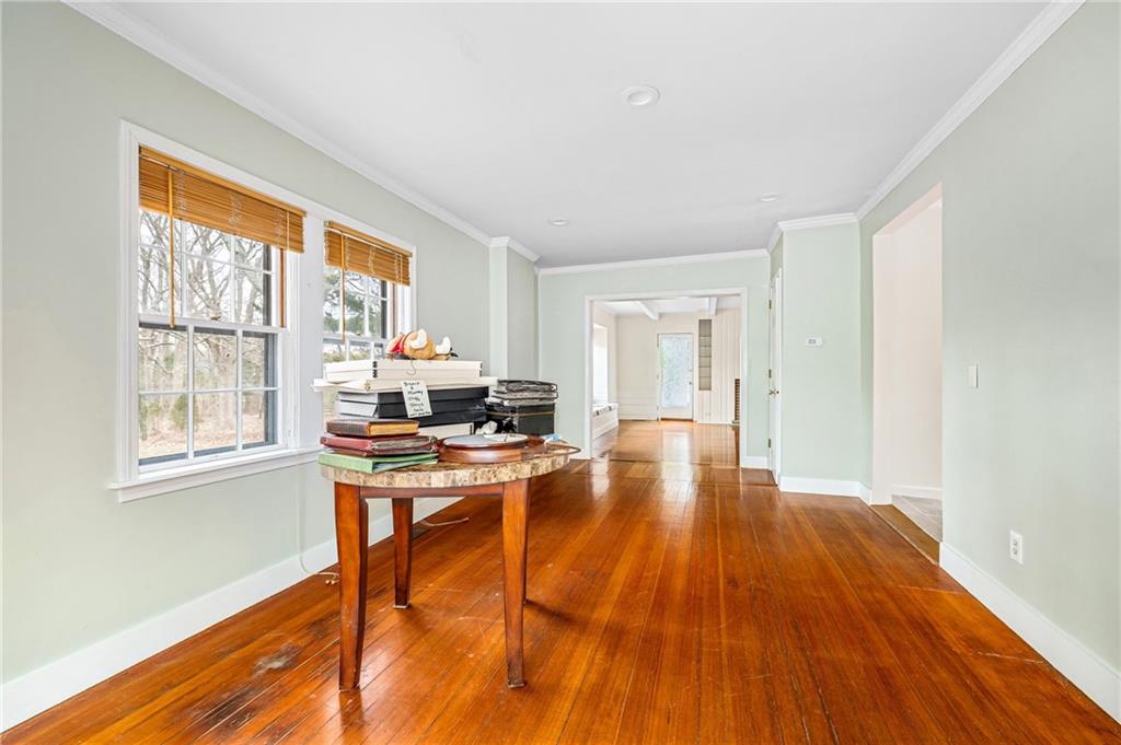 670 Boston Neck Road, Narragansett