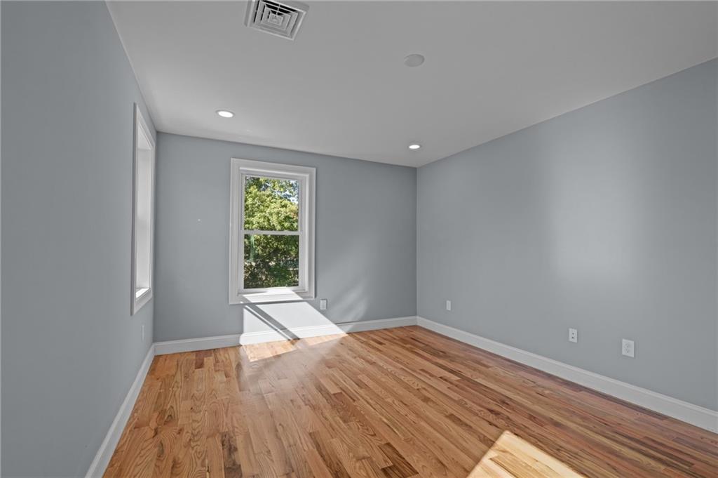 175 Second Point Road, Warwick