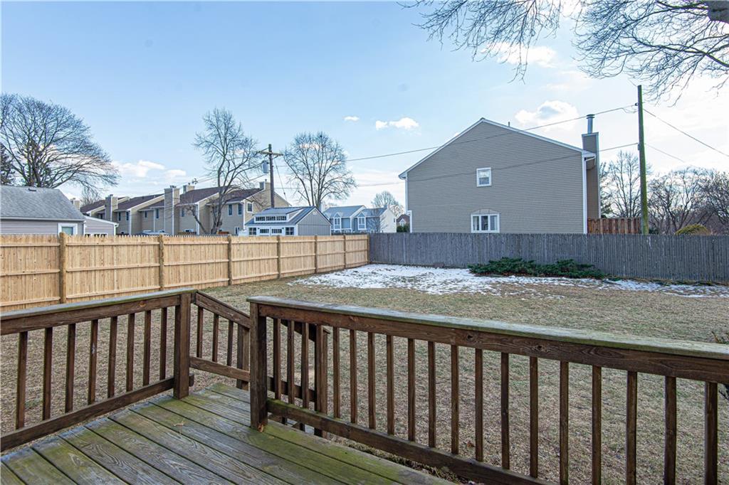 55 Cul De Sac Way, East Providence