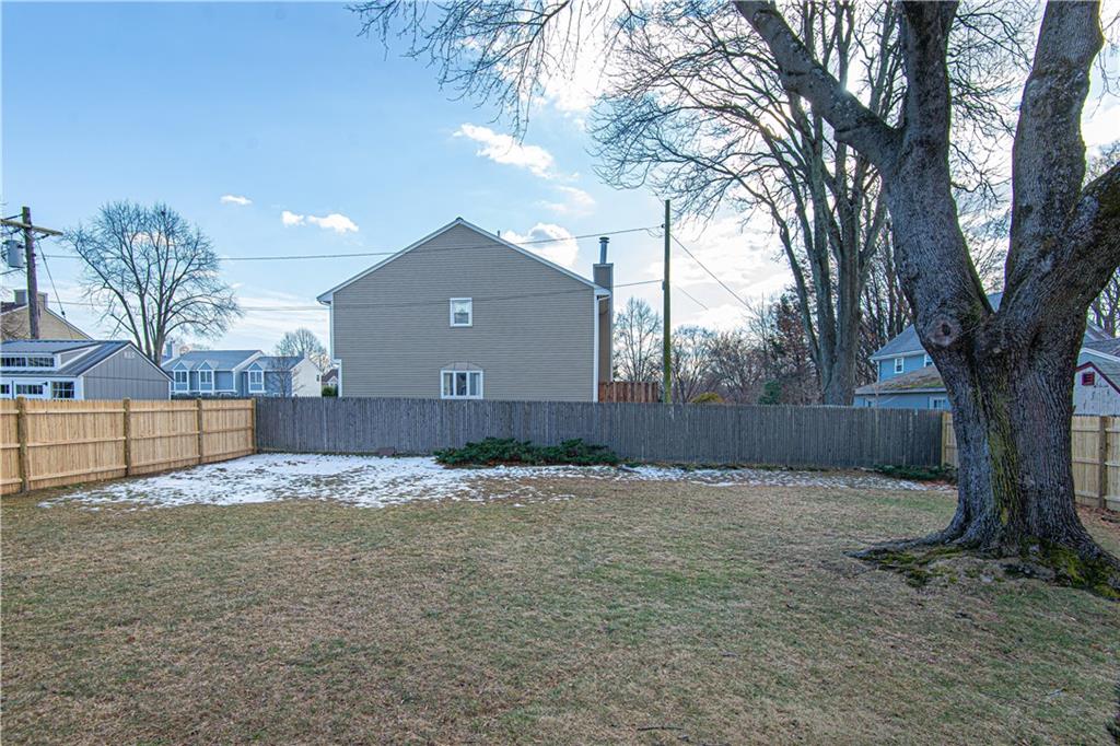 55 Cul De Sac Way, East Providence
