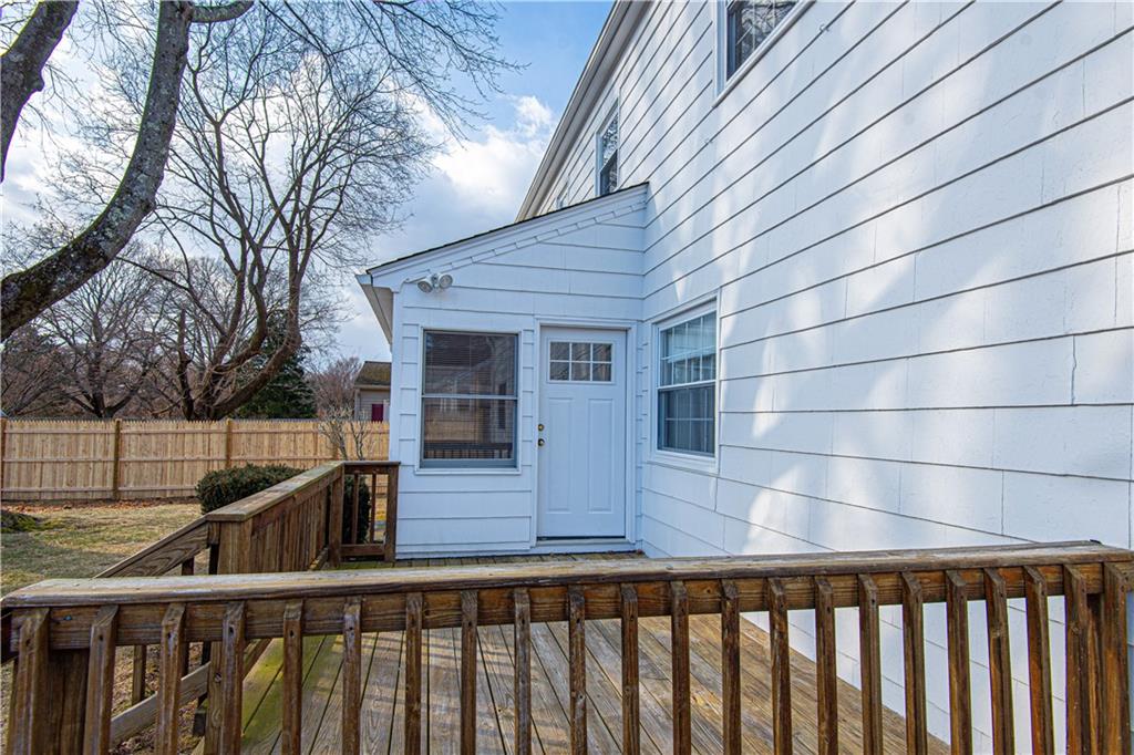55 Cul De Sac Way, East Providence
