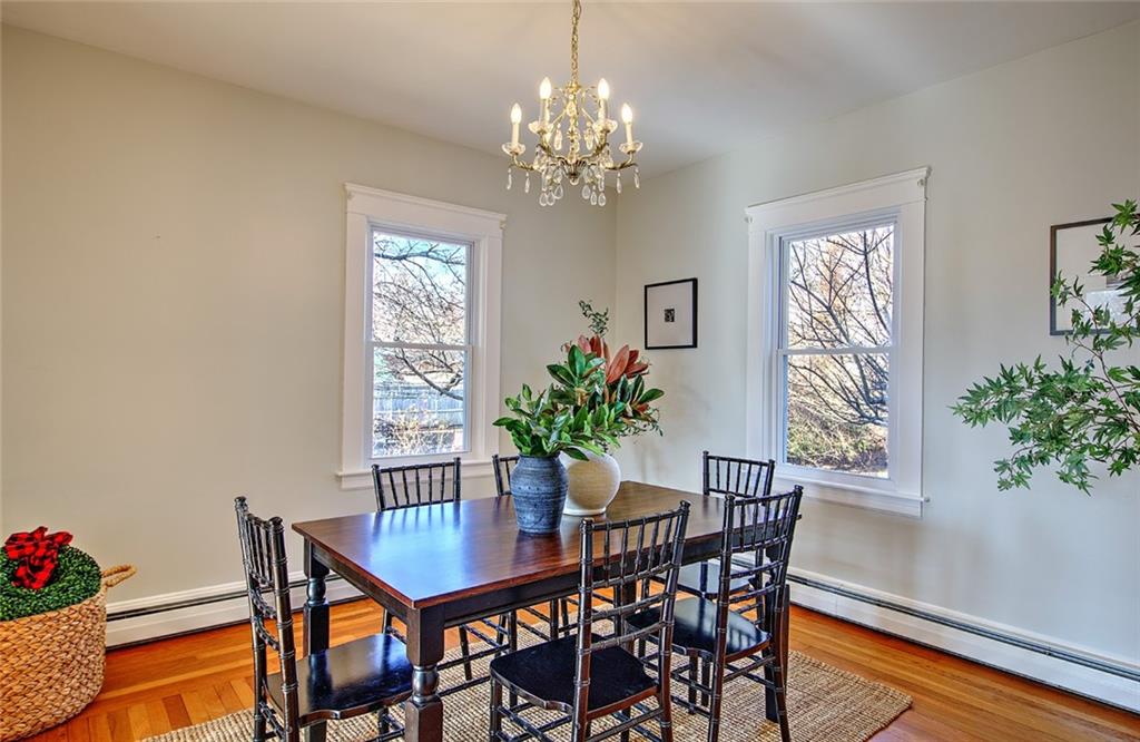 405 Maple Avenue, Barrington