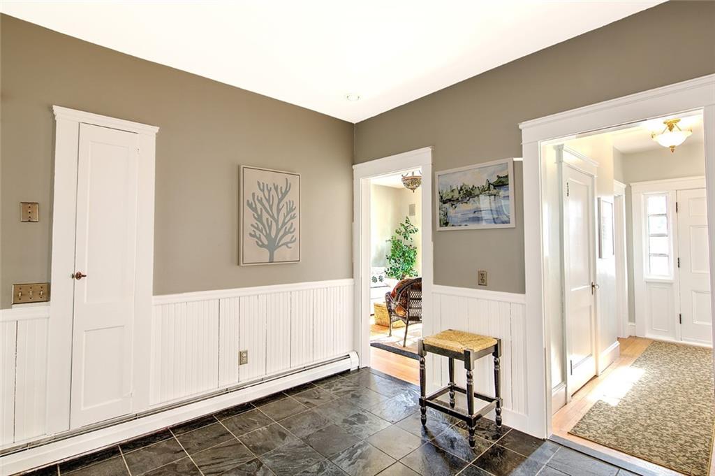 405 Maple Avenue, Barrington